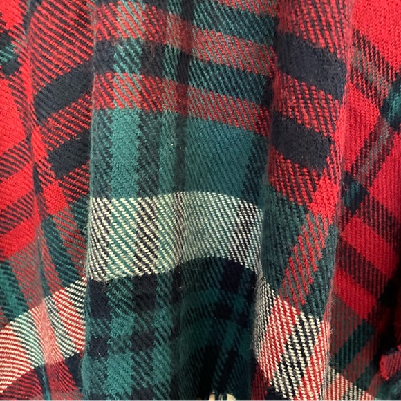 Cozy plaid fringed wrap - Picture 6 of 6